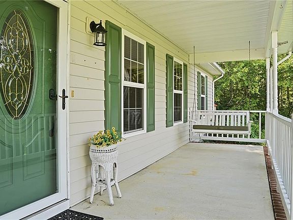 4th image of 147 Canaan View Ln
