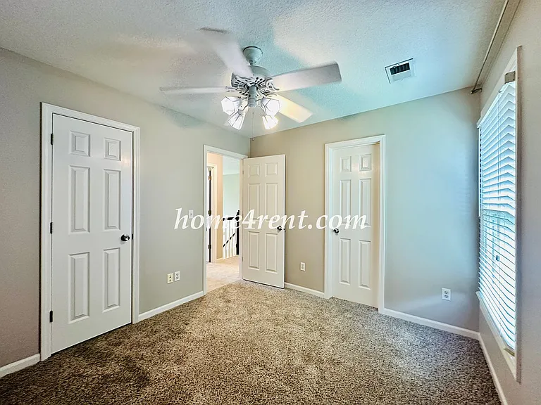 8511 W 128th St — Photo 37