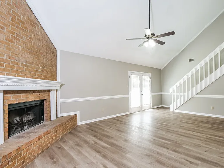 128 Walnut Ridge Ln — Photo 5