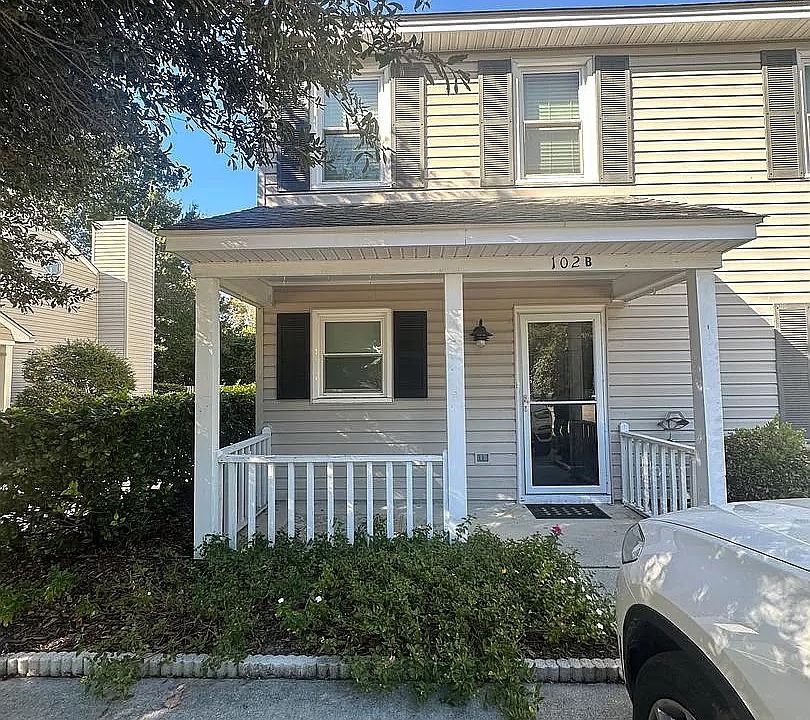 1st image of 102 Lullwater Dr