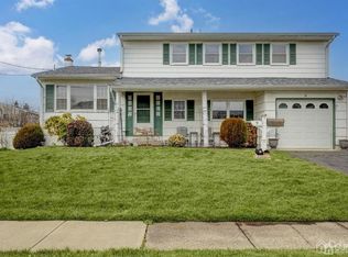 9 Goodfellow Dr, Port Reading, NJ 07064