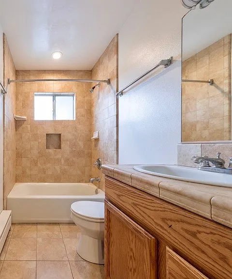 Skyview Apartments — Photo 6