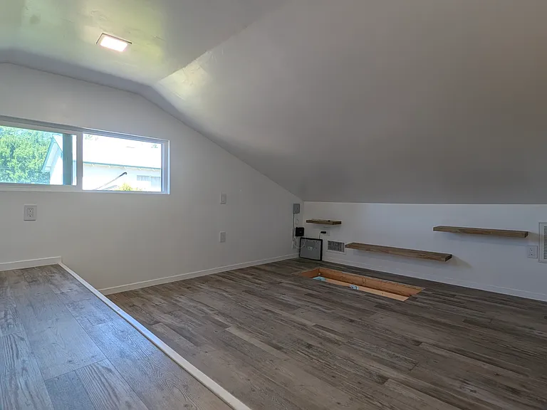 Another view of the bonus area.