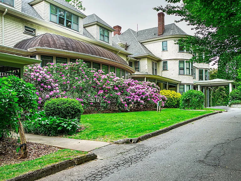 52 Albemarle Pl — Photo 3