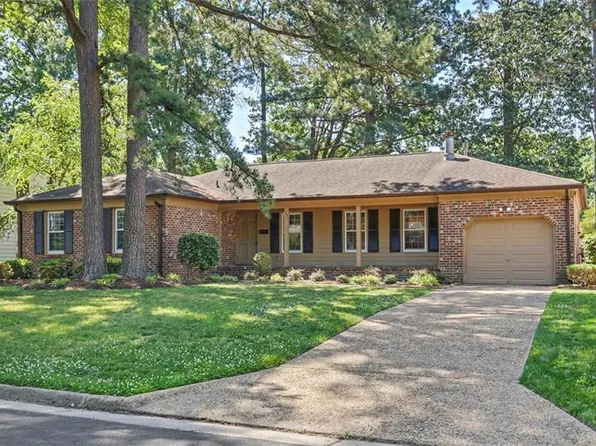 627 Valley Forge Dr, Newport News, VA 23602