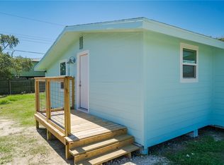 248 Post Oak Ln, Rockport, TX 78382