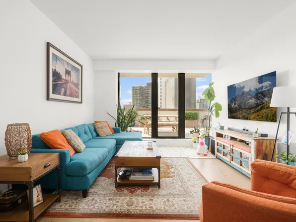 319 Schermerhorn Street image 1 of 13