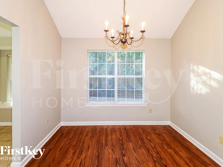 1411 Carlton Ridge Dr — Photo 6