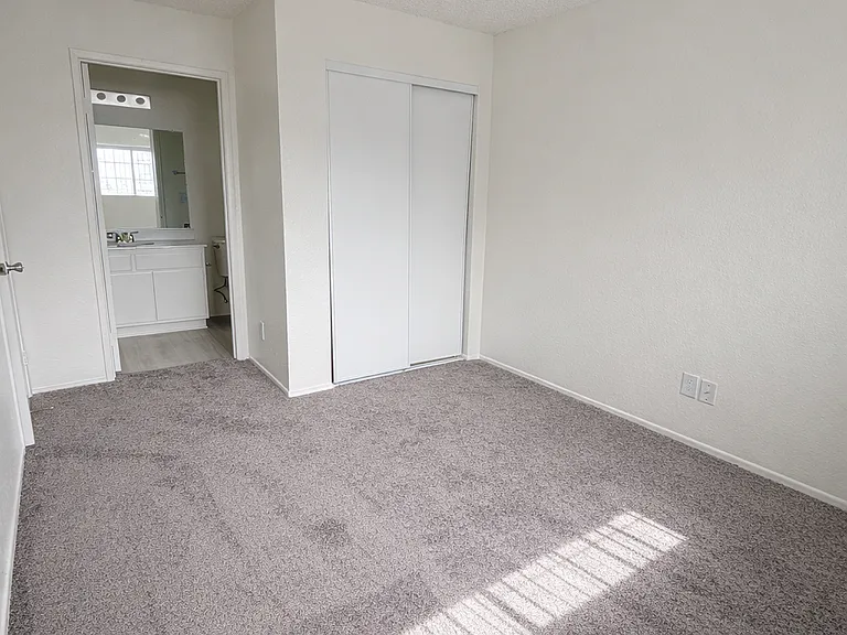 Pinecrest Apartments — Photo 10