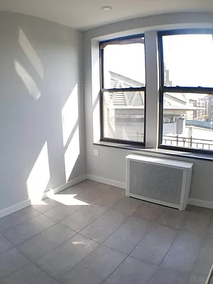 Rented by Roberto Guilbet, LREB | media 7