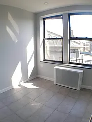 Rented by Roberto Guilbet, LREB