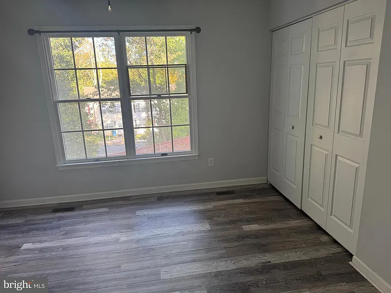 100 Cypress Dr — Photo 7