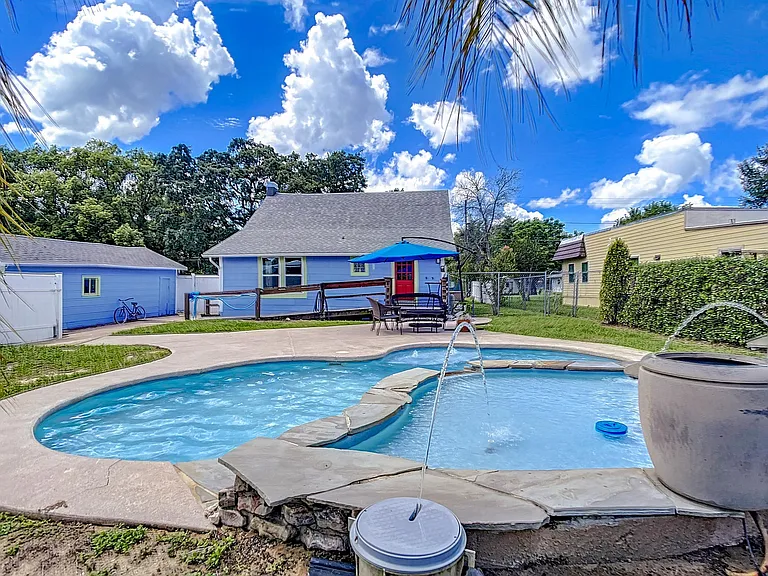 1515 Old Eustis Rd — Photo 4