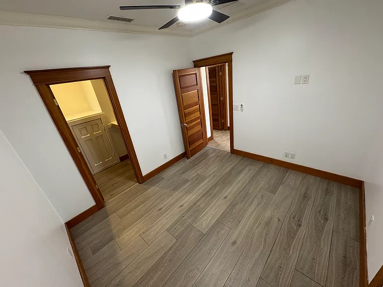 440 S Center St — Photo 12