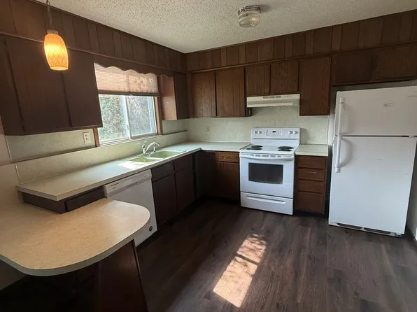 515 North Ash Street, 515 N Ash St #7, McPherson, KS 67460