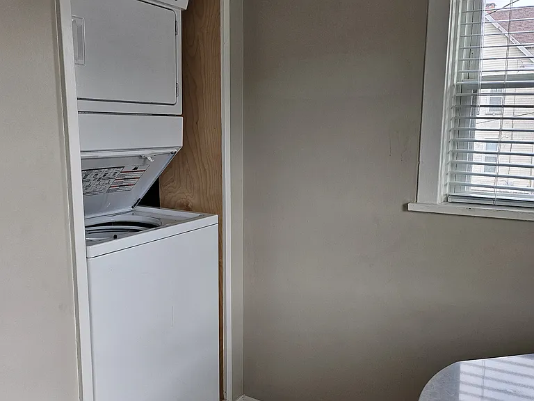 305 E Main St #305 — Photo 3