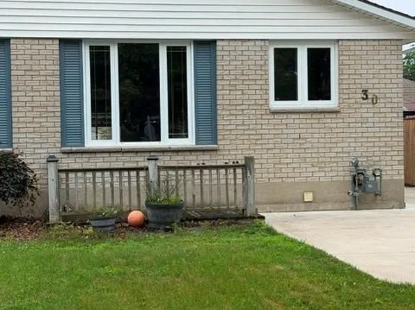 30 Donalda Dr, Chatham Kent, ON N7L 4J5