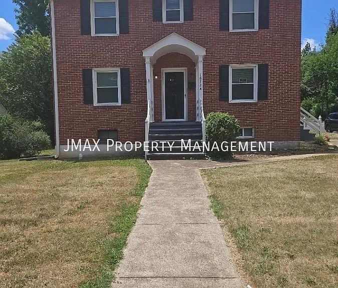 1672 Brandon Ave SW #A — Photo 1