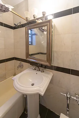 Rented by Platinum Properties | media 18