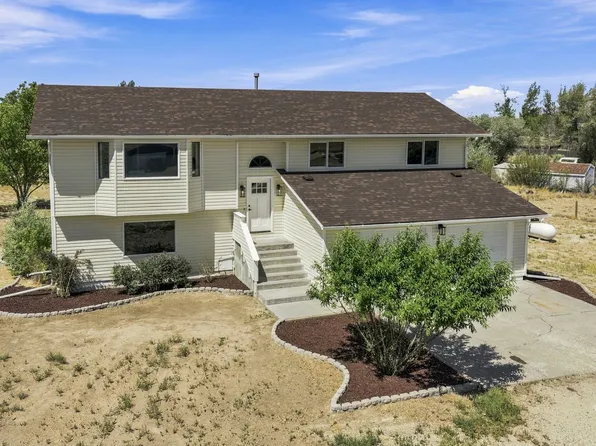 391 Edgebrook Dr, Spring Creek, NV 89815