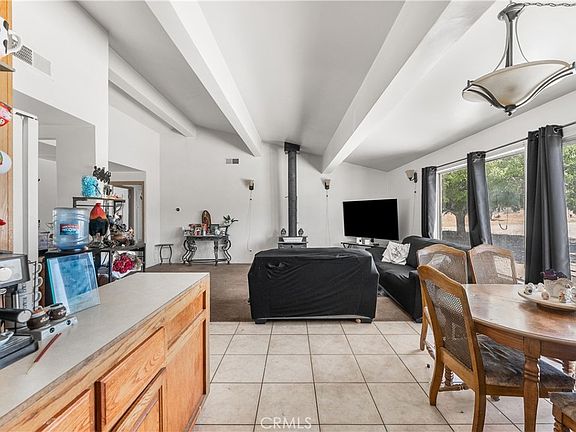 3rd image of 3104 Sacramento Rd