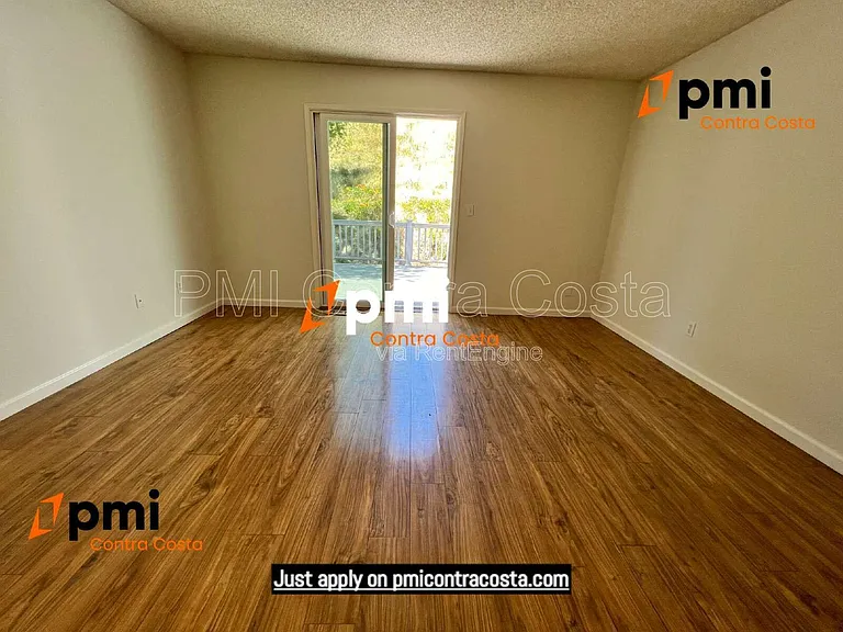 409 Camelback Rd — Photo 18