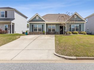 7 Vineyard Dr, Phenix City, AL 36869