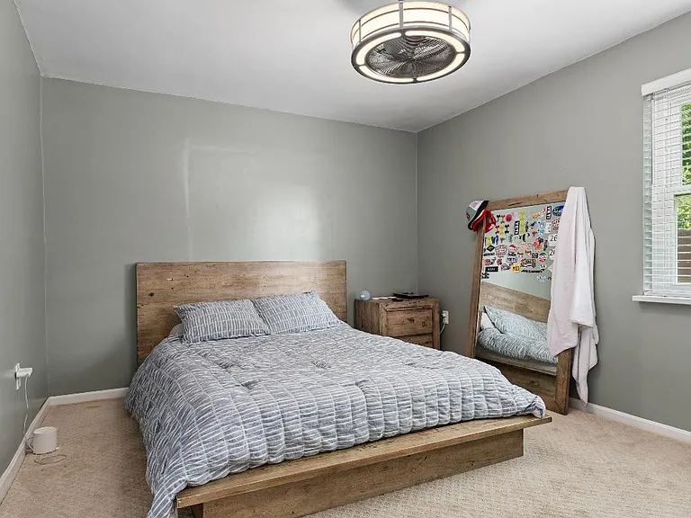 2205 Mary Ln — Photo 22