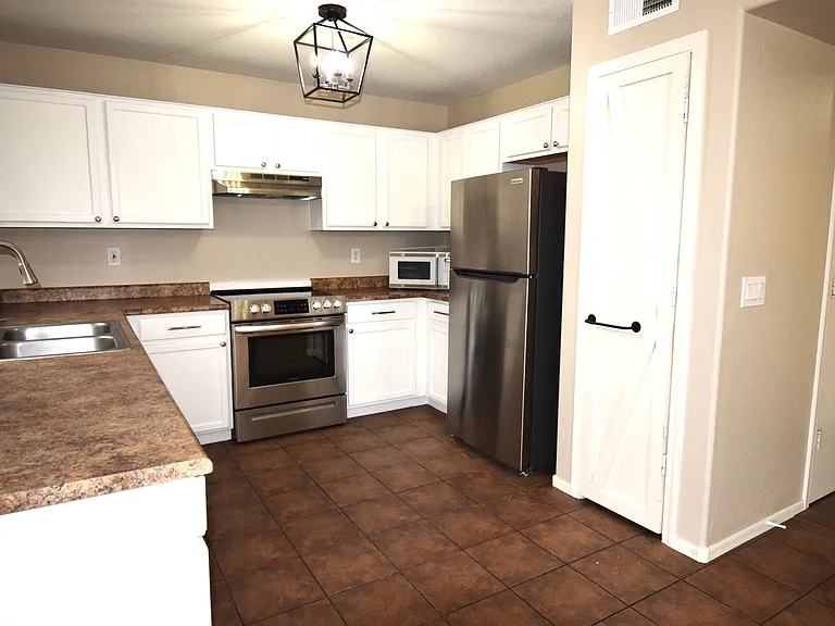 15338 N 148th Ct — Photo 5