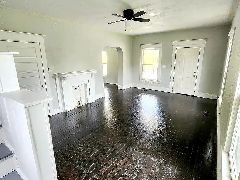 2370 Lagonda Ave — Photo 4