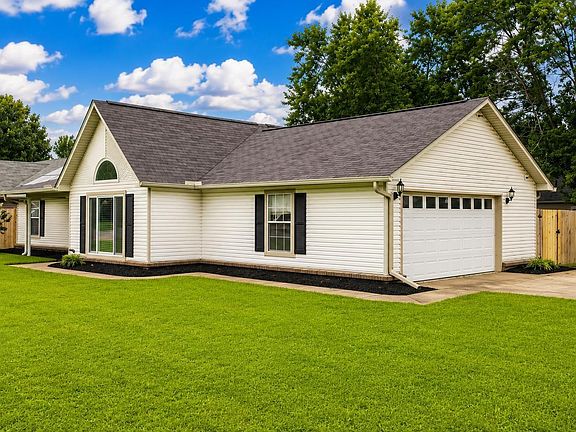 4th image of 11 Fawn Dr