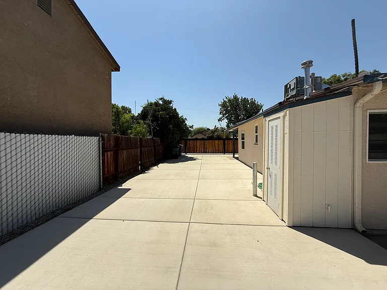 1013 E Garland Ave — Photo 9