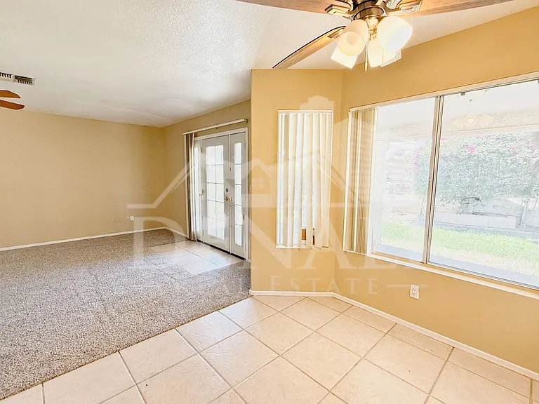 1425 E Chicago Cir — Photo 12