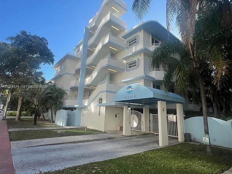 9156 Collins Ave #502 — Photo 17