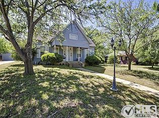510 S Walnut St, Cleburne, TX 76033