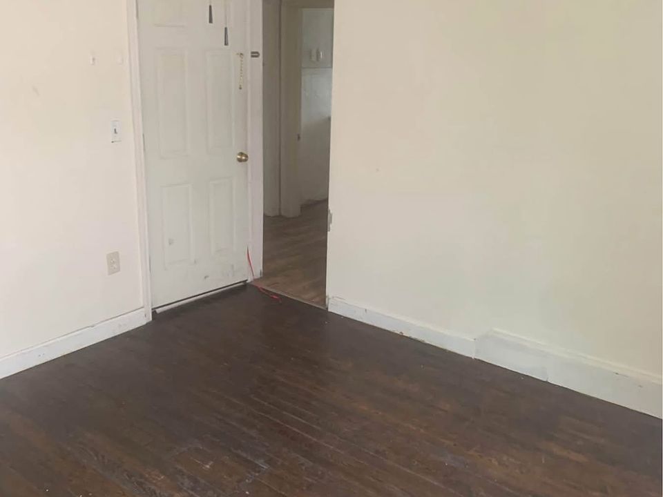 1st image of 1005 East Ave #2