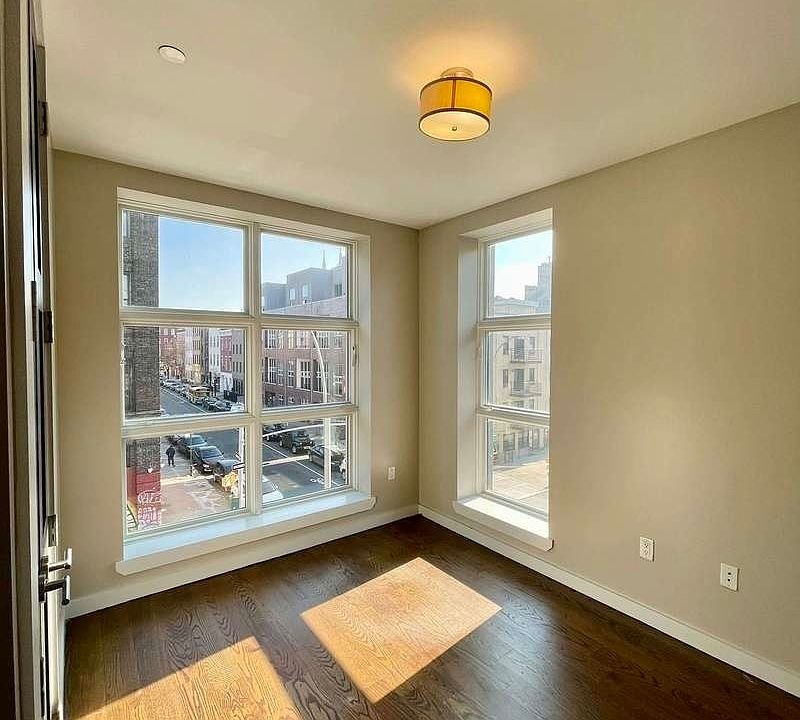 1st image of 130 Leonard St #3T