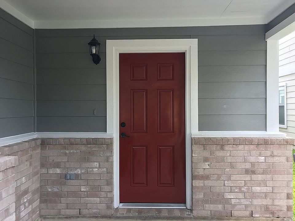 1st image of 16527 Hollygate Ln