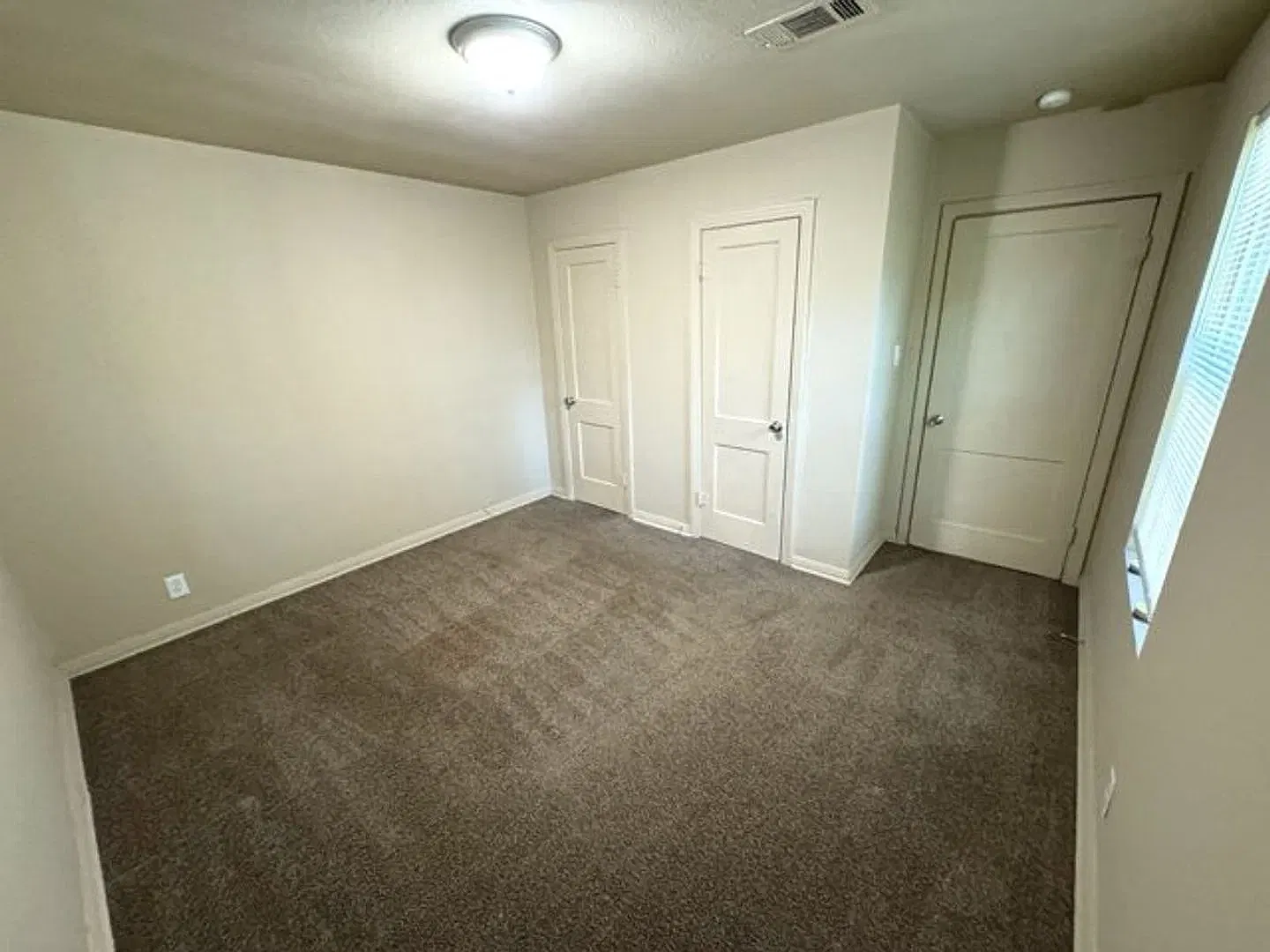 4 bed, 1283 sqft, $1,500 — Photo 4
