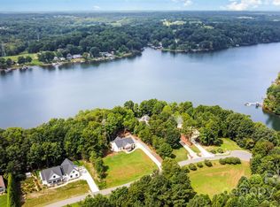 127 Beacon Ridge Dr, Stony Point, NC 28678