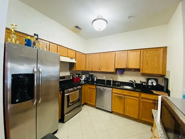 415 Lucy Ct — Photo 27