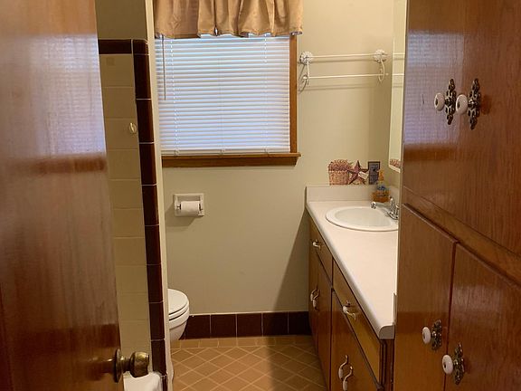 5th image of 446 S 75th East Ave