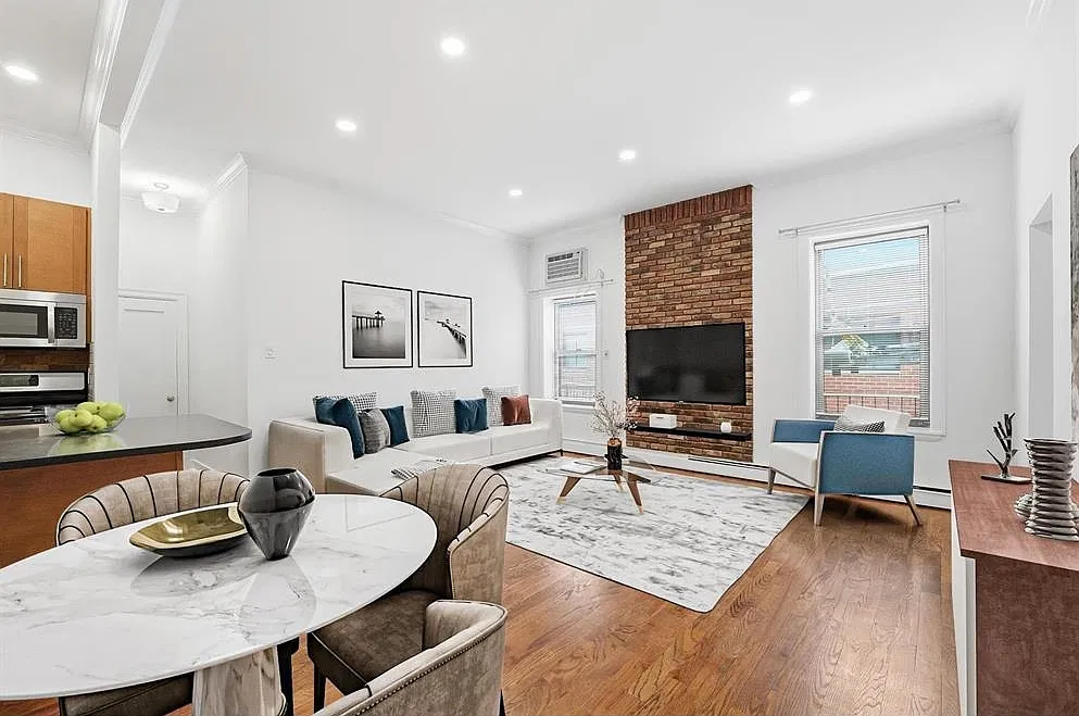 2 bed, 1.0 bath, $4,300 — Photo 3