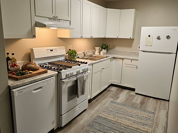 2nd image of 126 S Franklin St APT 18