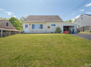 52 Cedar Ter, Parlin, NJ 08859