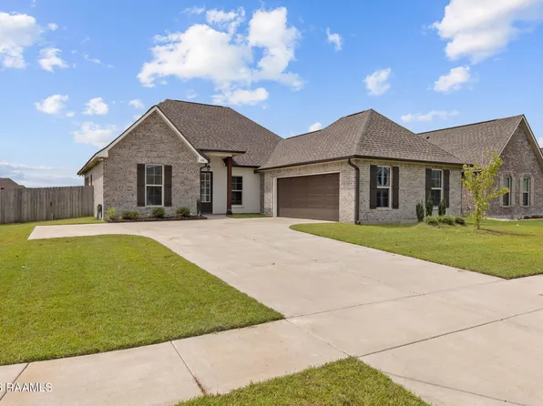 100 Fairdale Dr, Youngsville, LA 70592