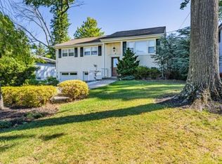35 Forest Rd, Cedar Grove, NJ 07009