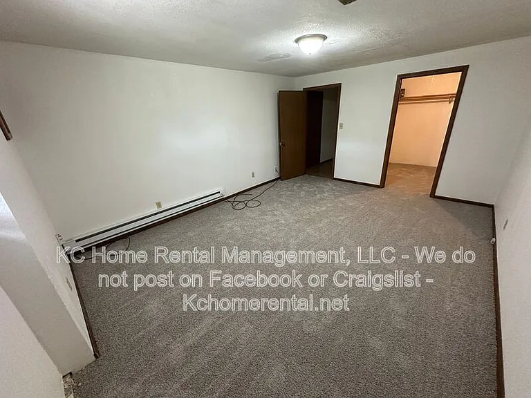 735 NE Barnes Dr #B — Photo 27