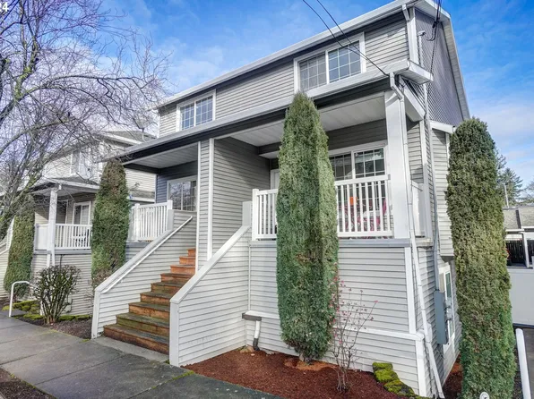 11821 SE Pine St, Portland, OR 97216