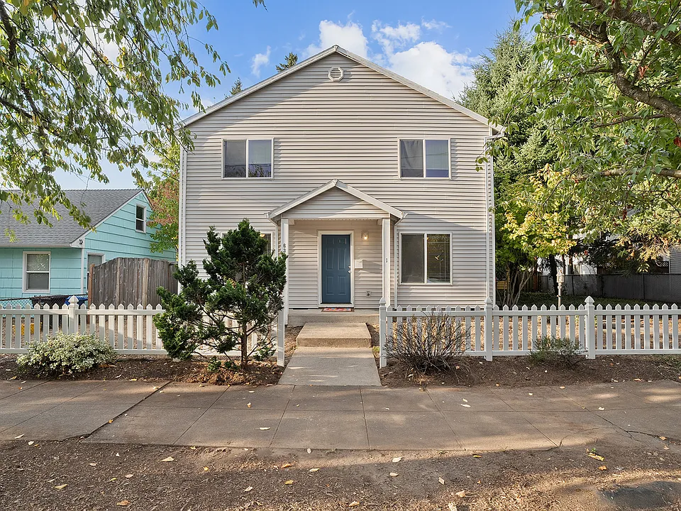 6303 SE Woodstock Blvd #1